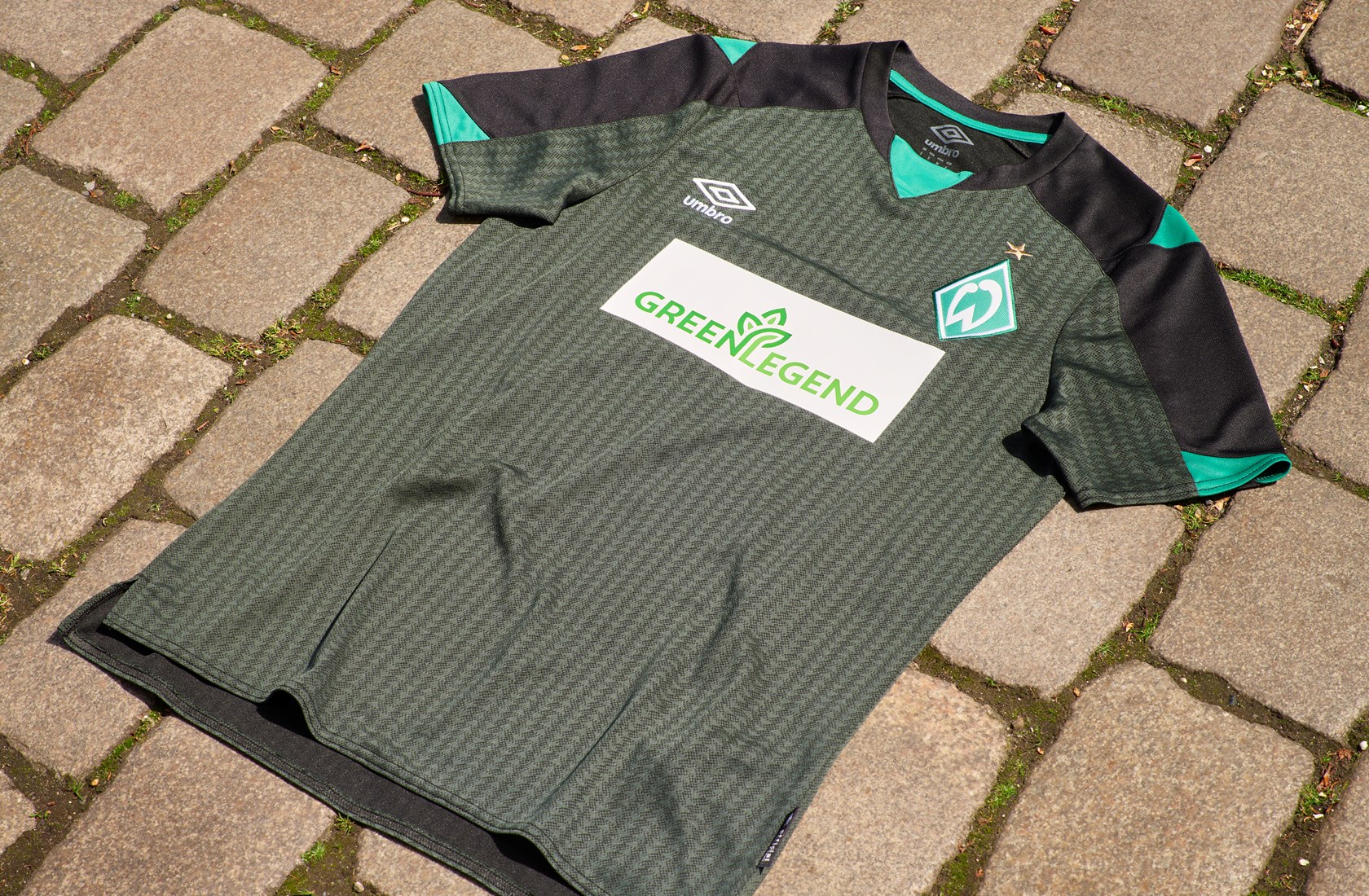 werder-bremen-21-22-third-kit-full-jersey-shot