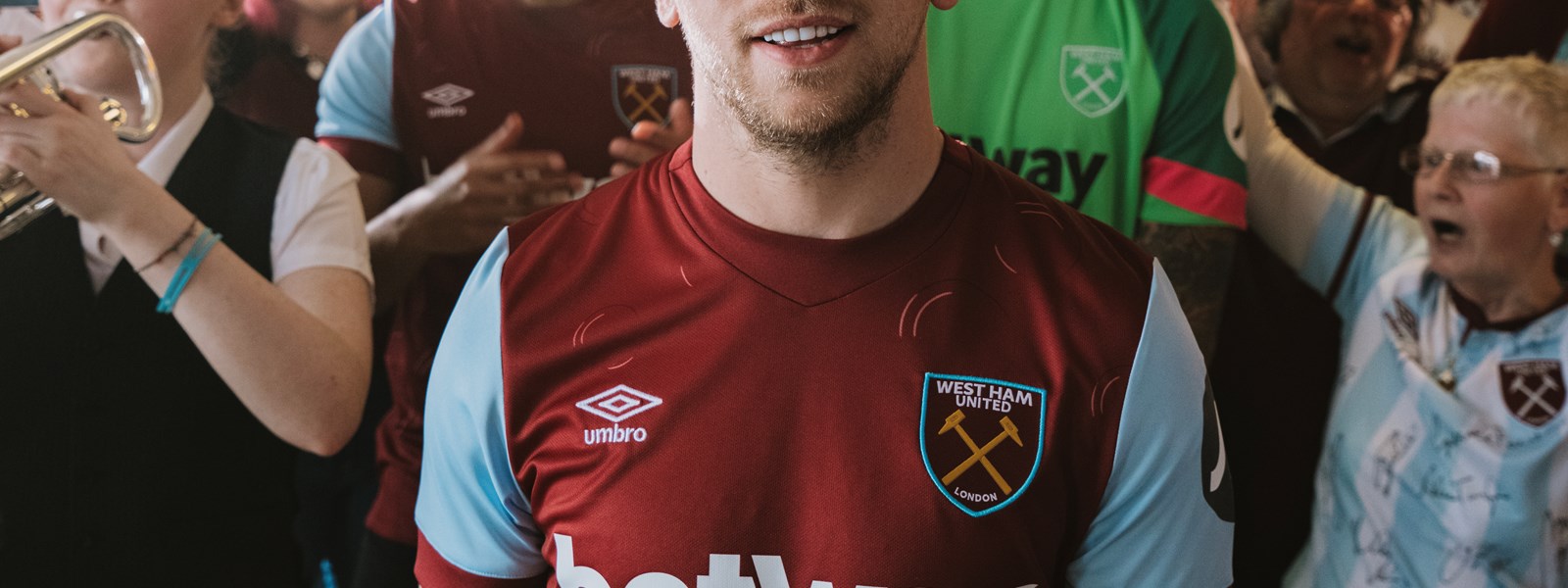 west-ham-united-umbro-23-24-home-kit-jarred-bowen