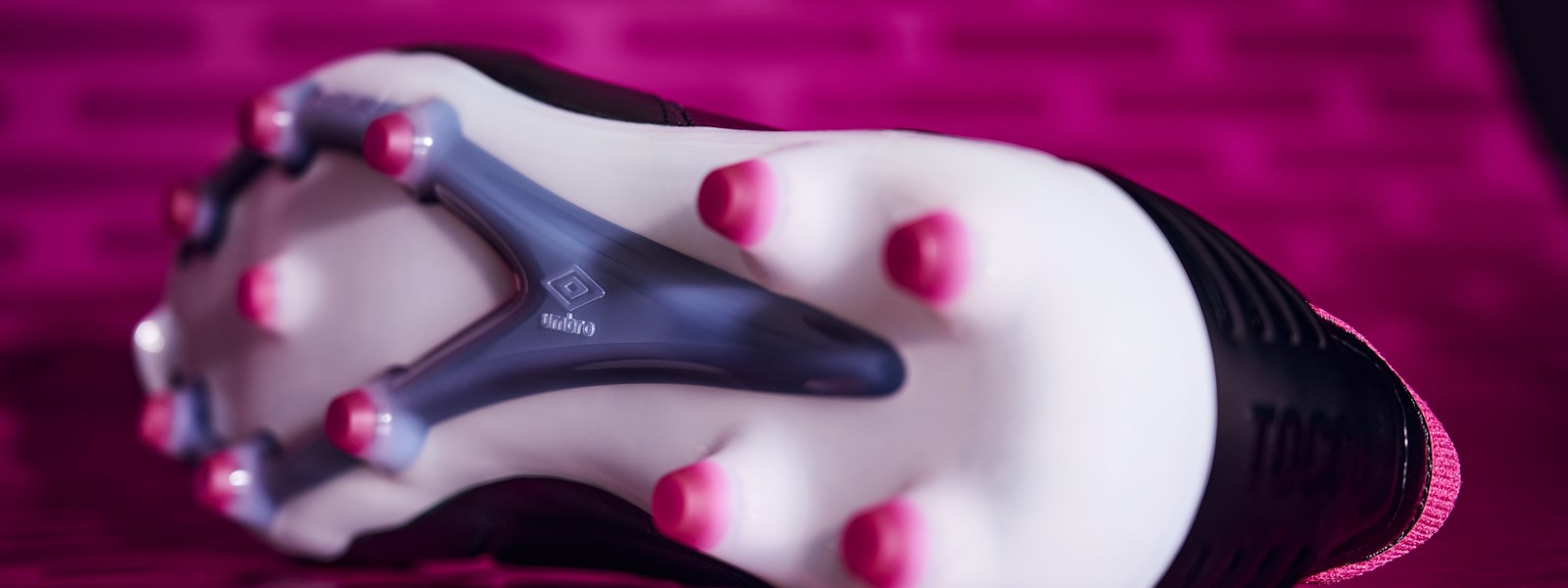 tocco-pro-raspberry-radiance-black-outsole-shot