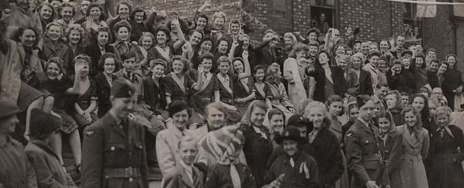 umbro-timeline-war-effort