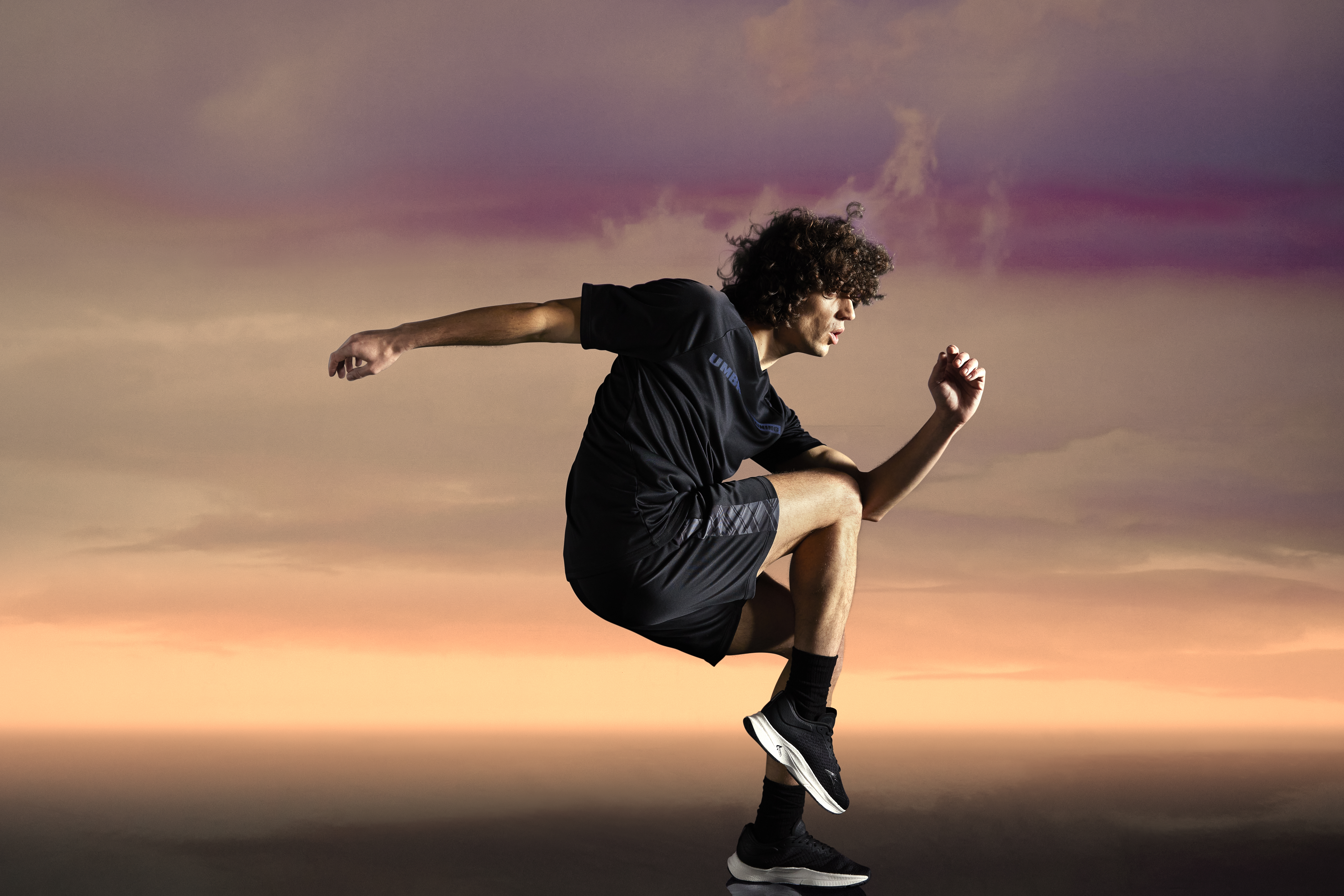 umbro-ss24-pro-training-model-wearing-active-collection