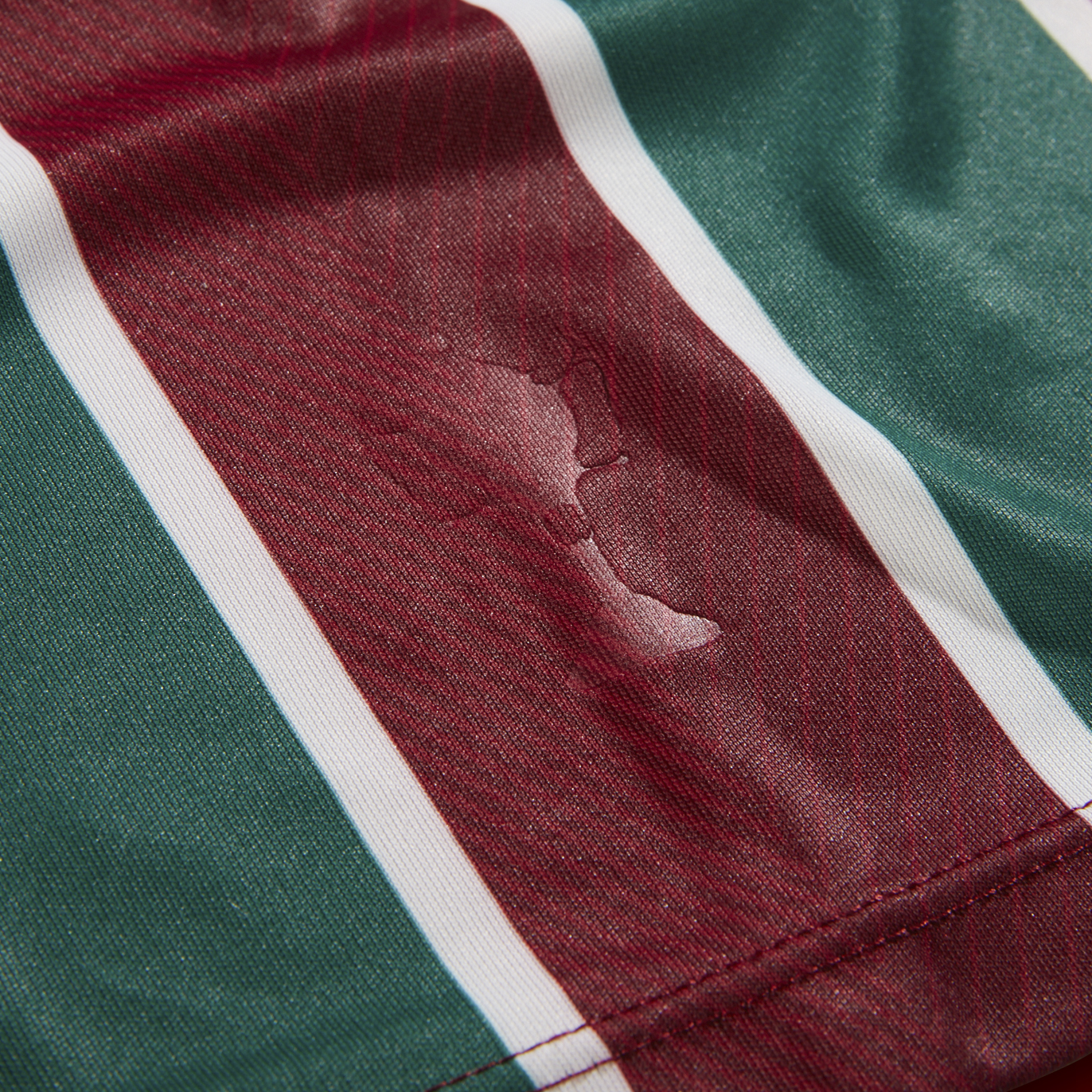 fluminense-21-22-home-kit-trophy-detail-shot