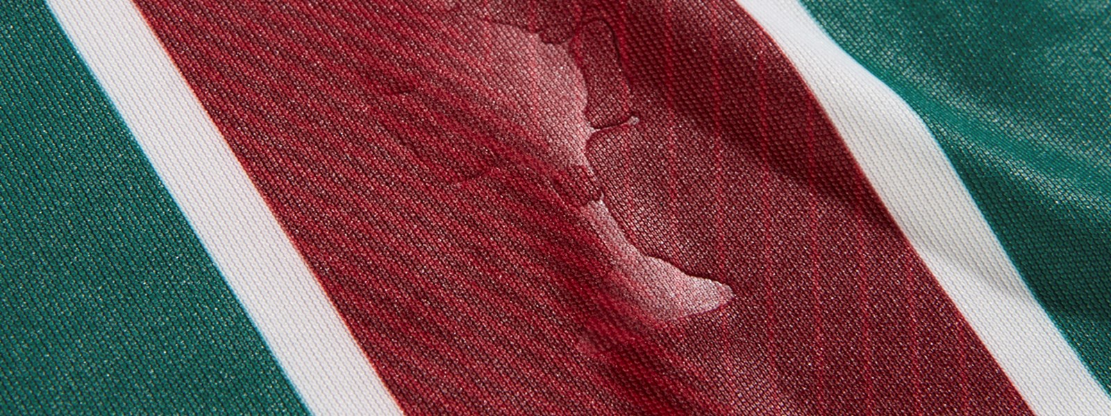 fluminense-21-22-home-kit-trophy-detail-shot