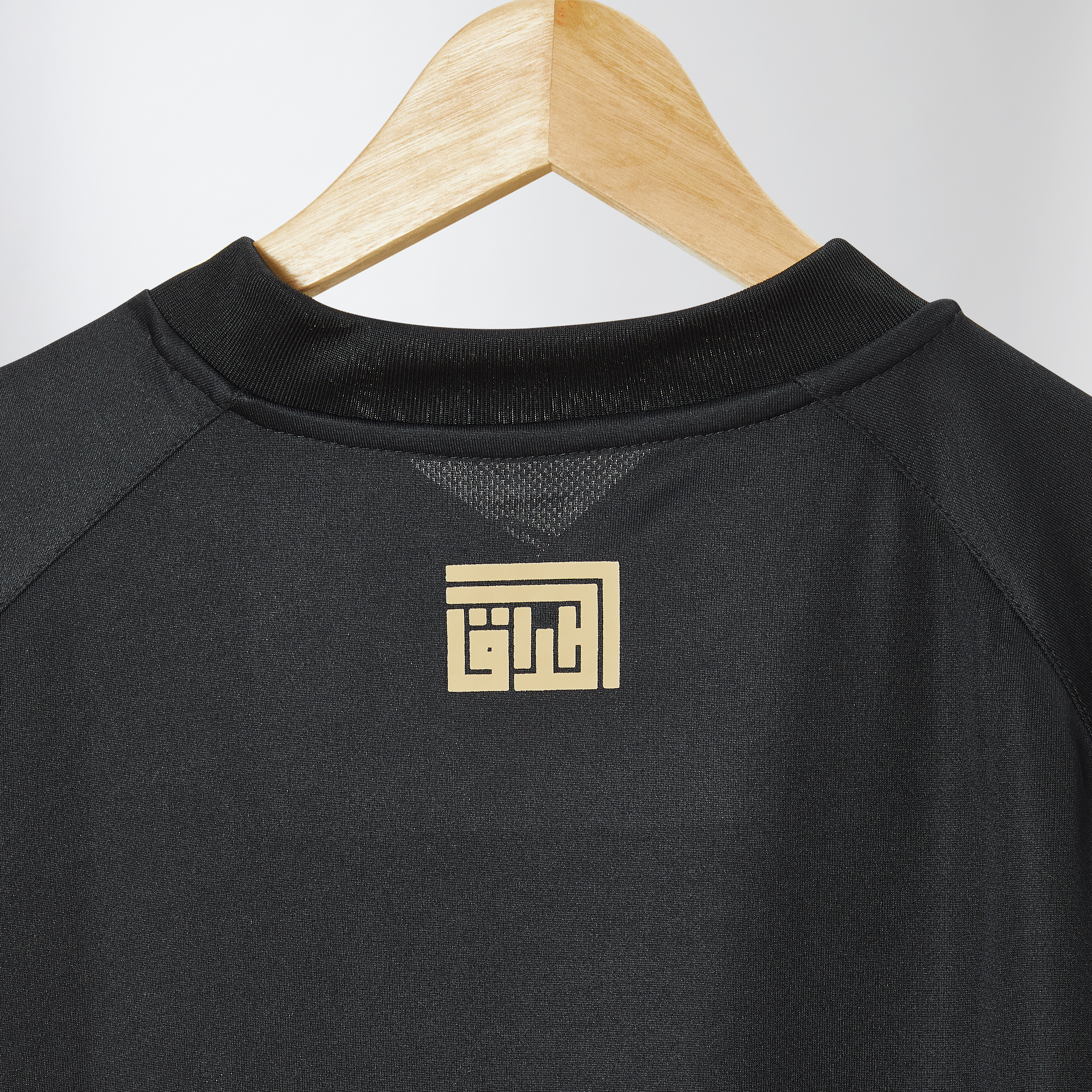 iraq-21-22-third-jersey-neck-signoff