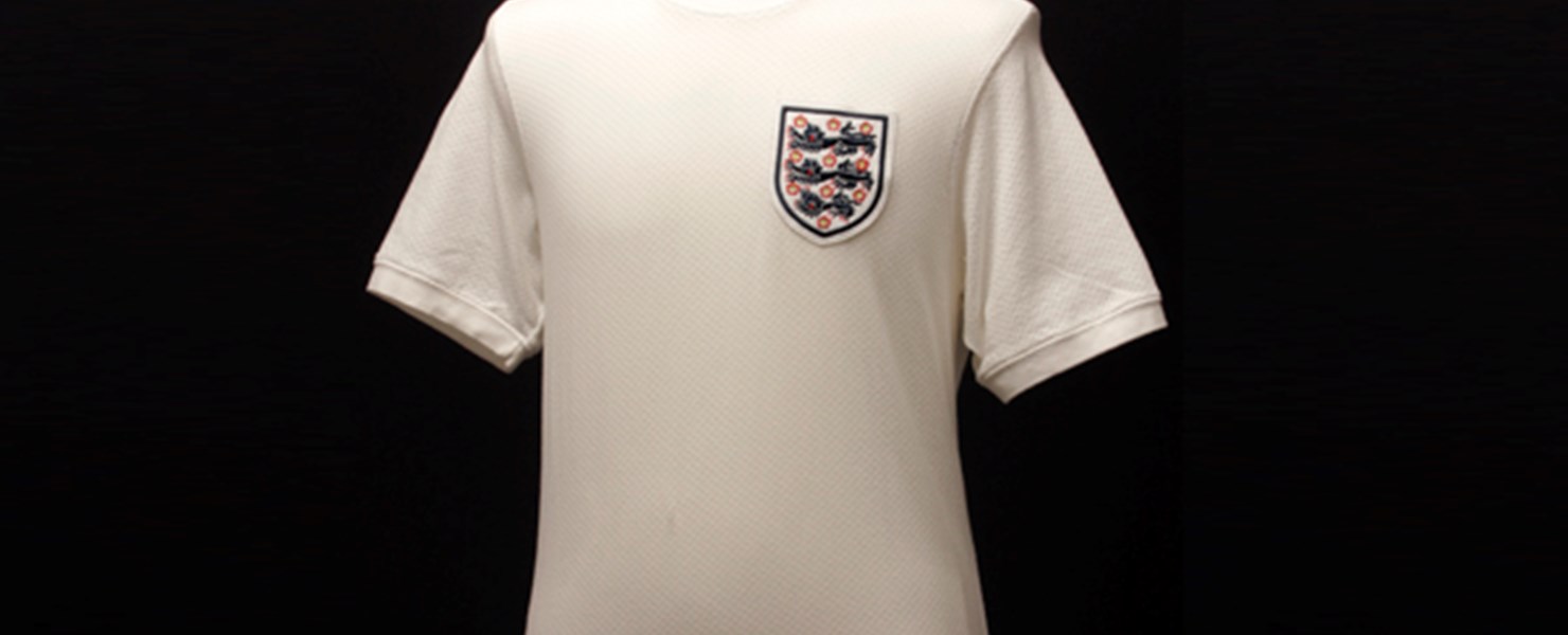 umbro-timeline-england-1970-aztec-jersey
