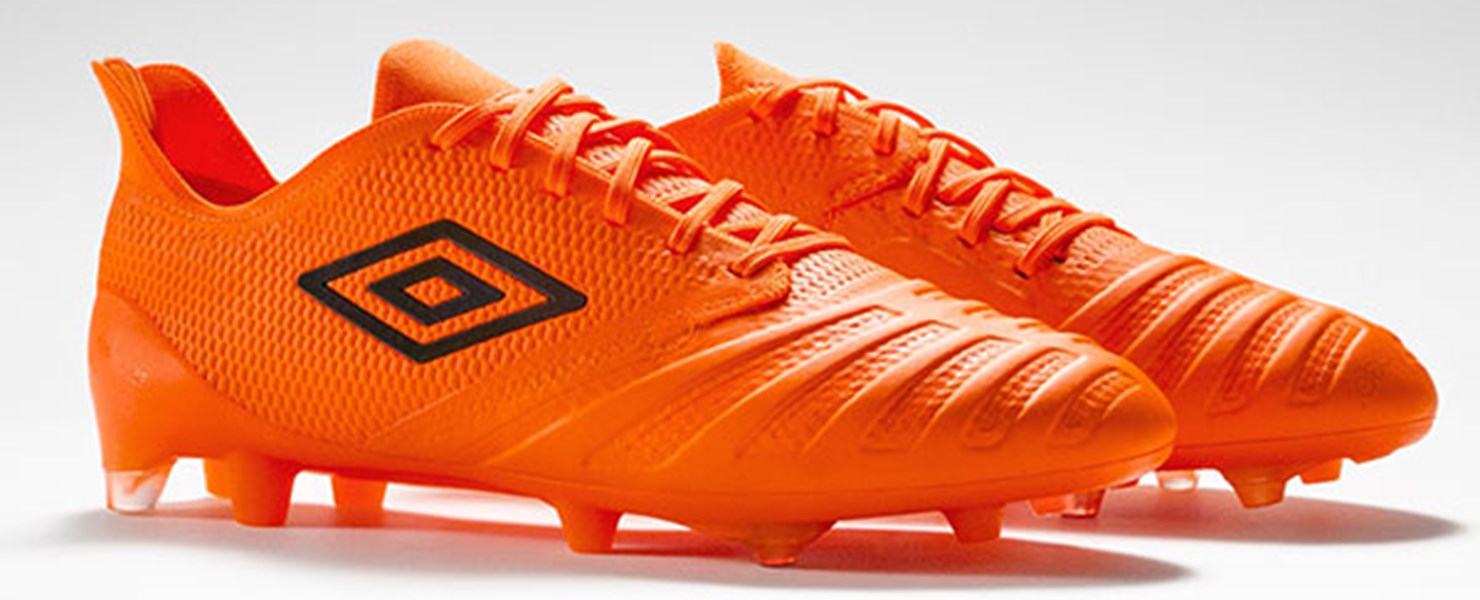 umbro-timeline-ux-accuro-3-limited-edition