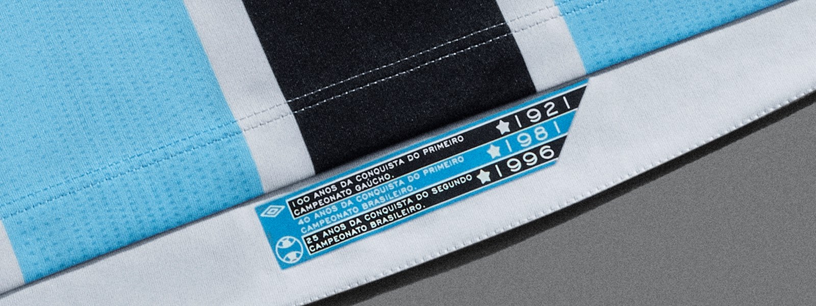 gremio-21-22-home-kit-collar-shot