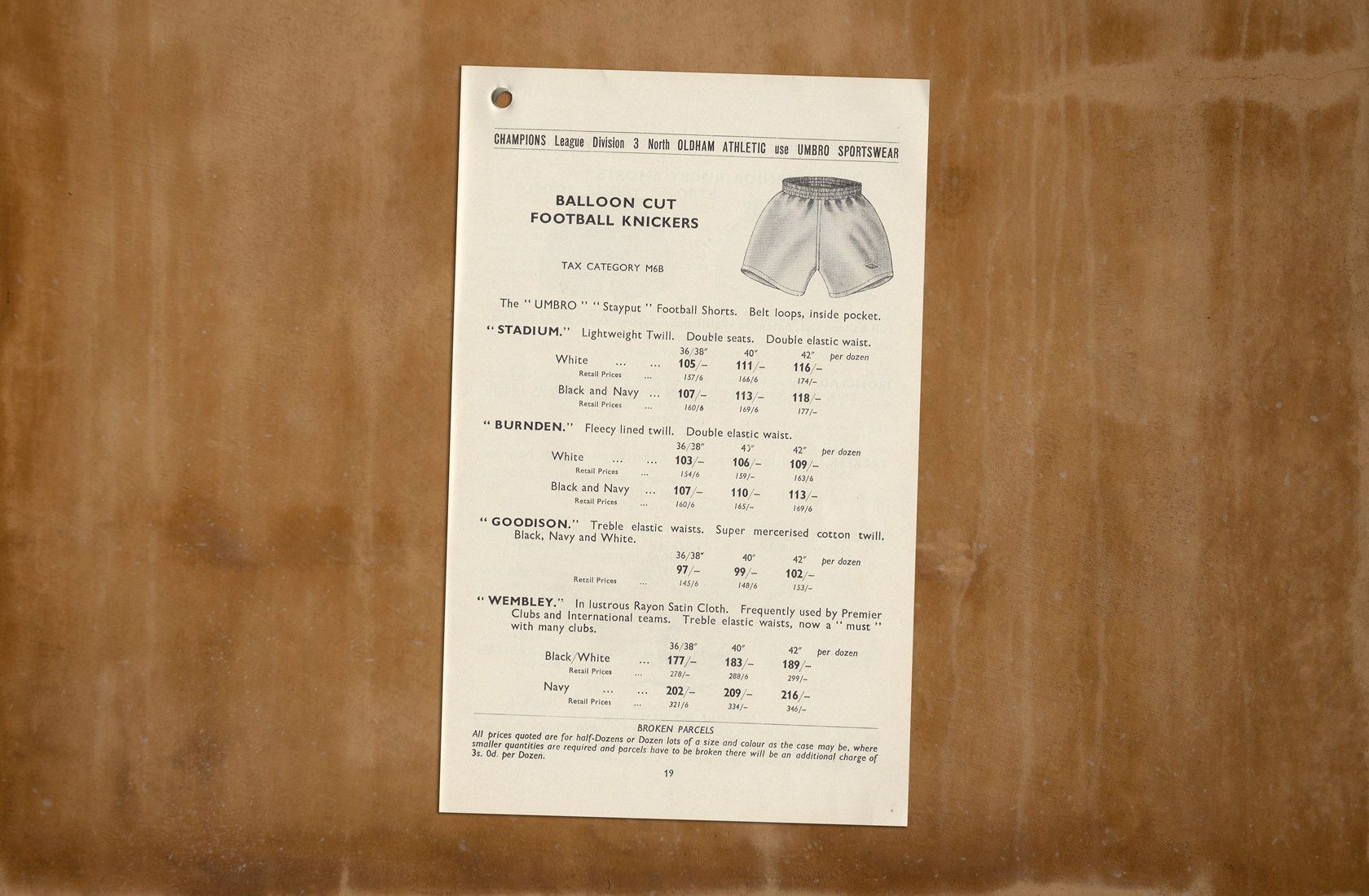 umbro-stayput-waist-brochure-pages