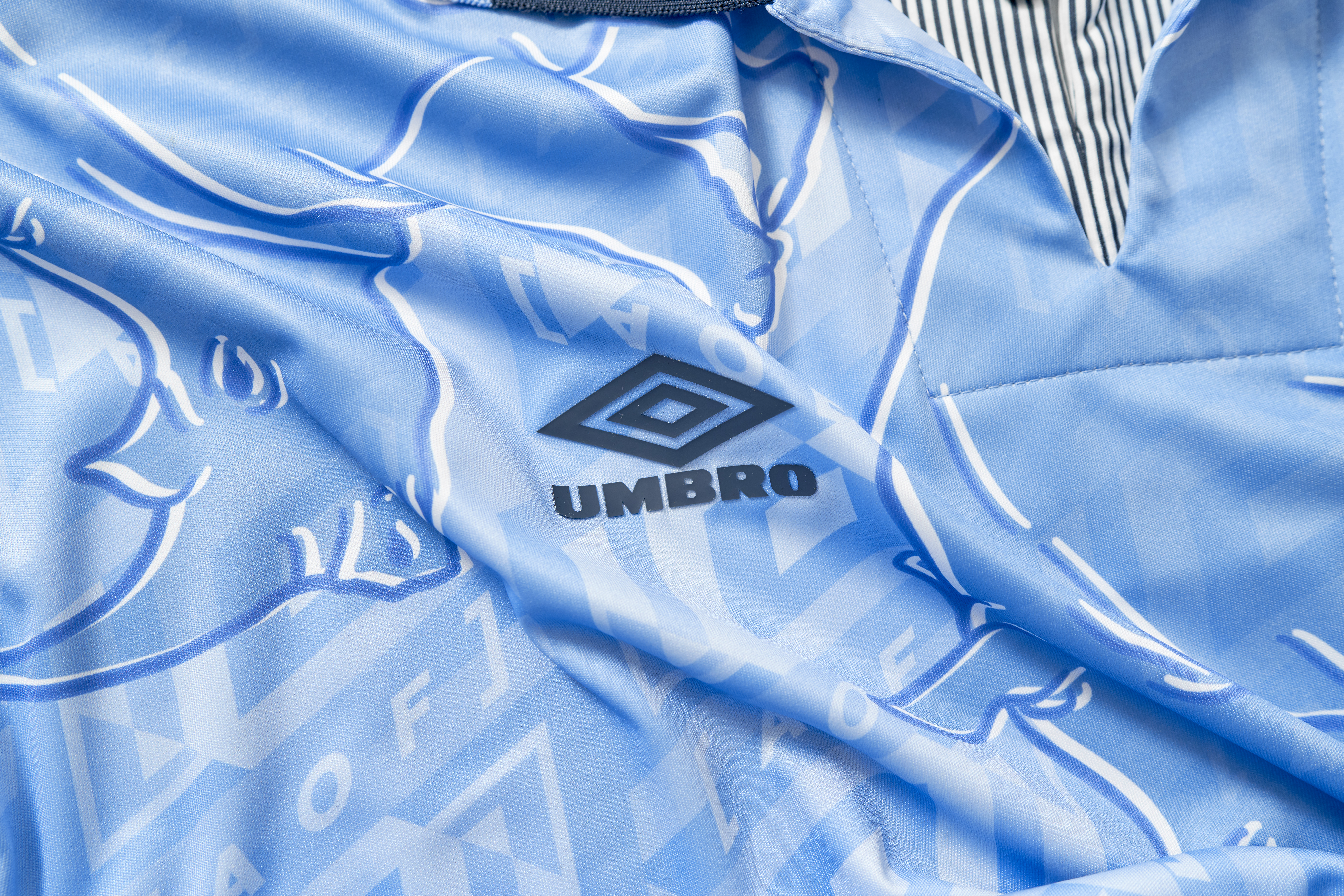 umbro-aof-x-umbro-rhino-jersey-flat-5