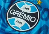 umbro-gremio-every-team-has-one-jersey-club-crest