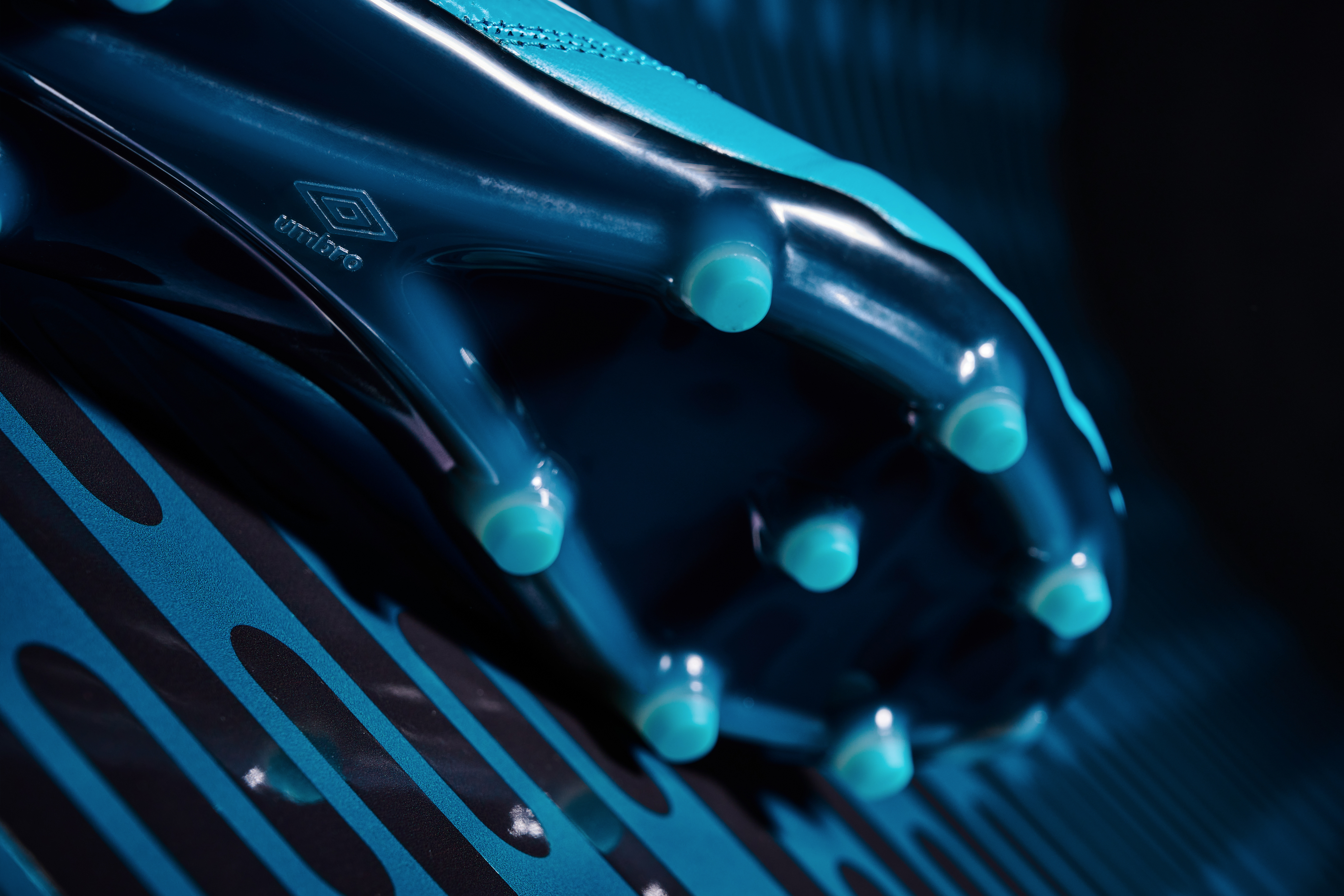 tocco-pro-cyan-black-pebax-outsole-shot