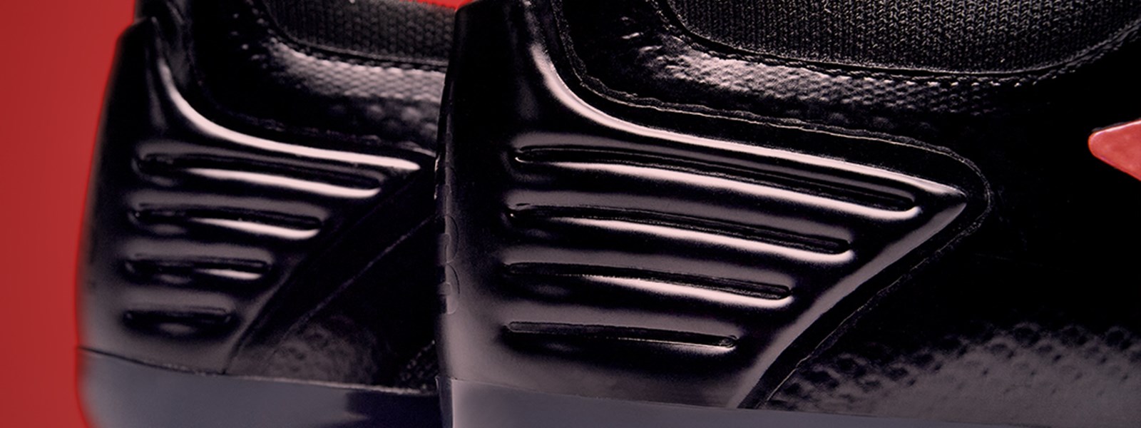 tocco-pro-black-cherry-tomato-heel-shot