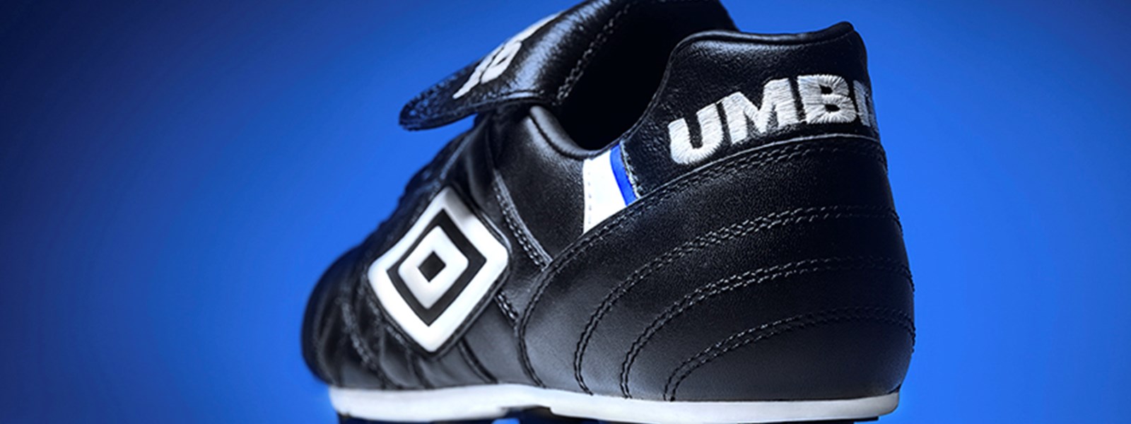 umbro-speciali-98-black-white-shot-5