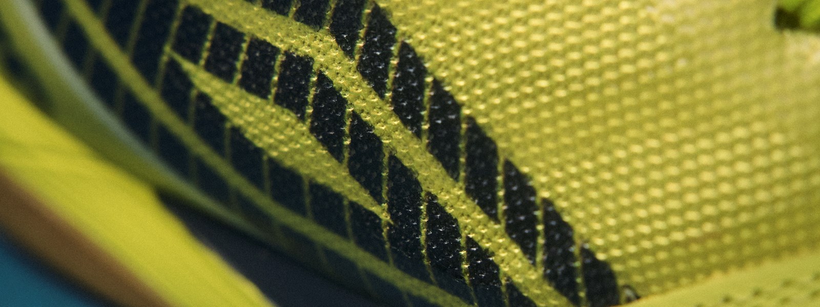 sala-br-pro-limeade-tpu-mesh-upper-close-up
