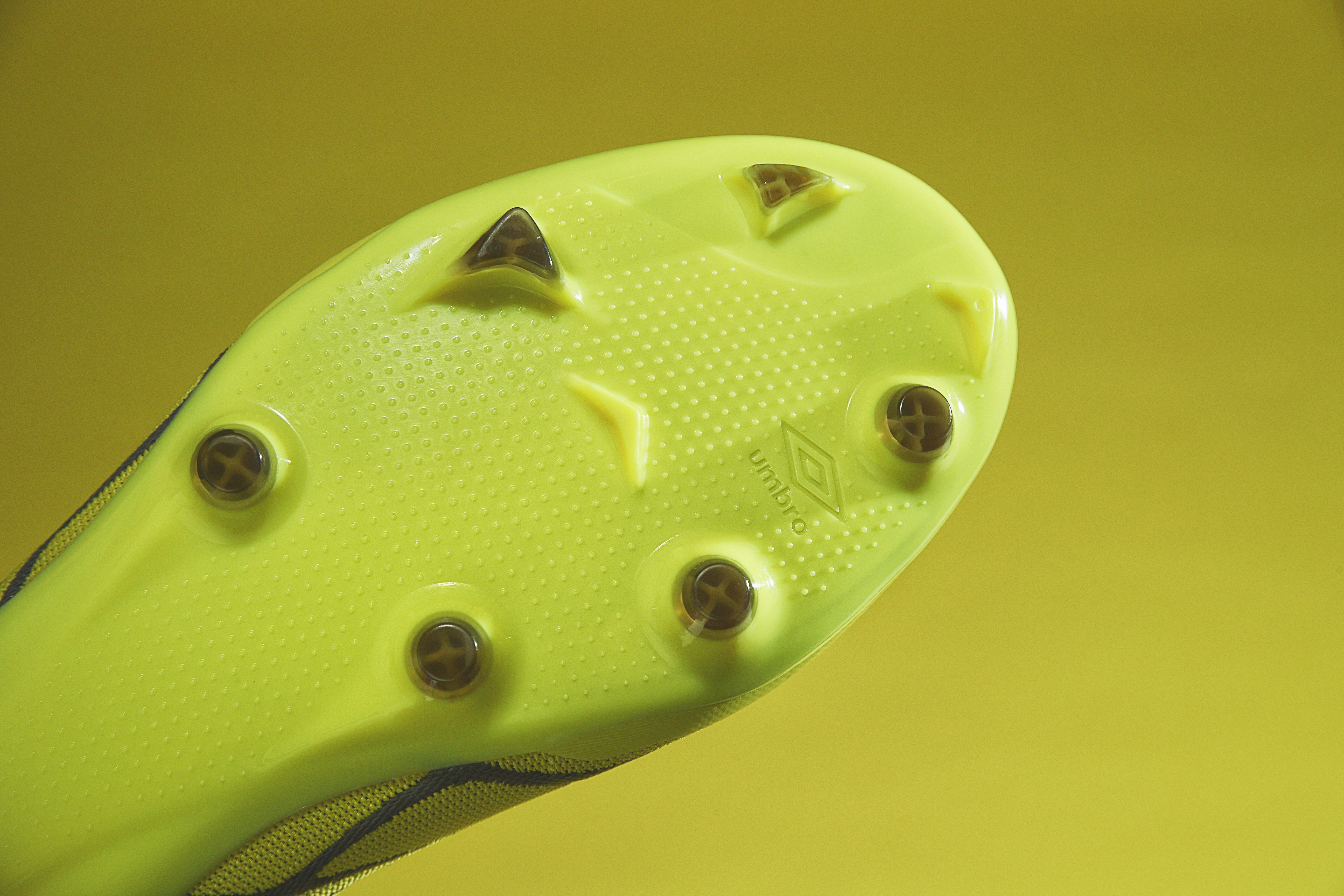 umbro-velocita-alchemist-studio-pebax-outsole