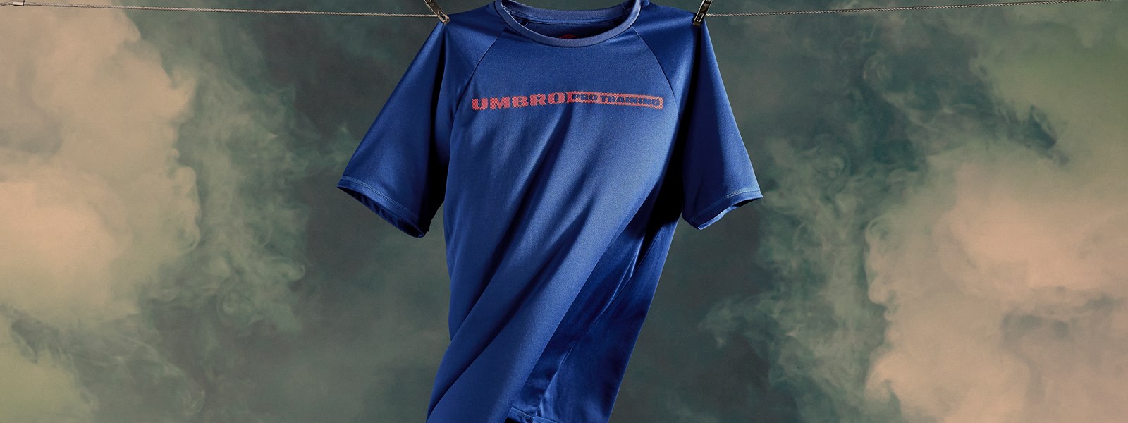 umbro-pro-training-active-navy-graphic-sleeve-jersey