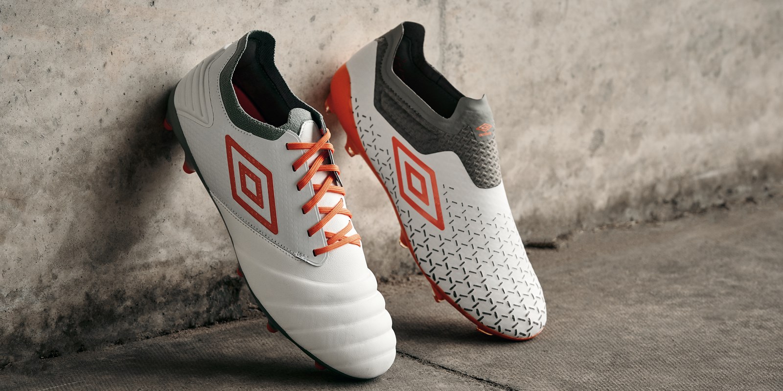 umbro-tocco-velocita-white-carrot-grey-bootpack-shot-1