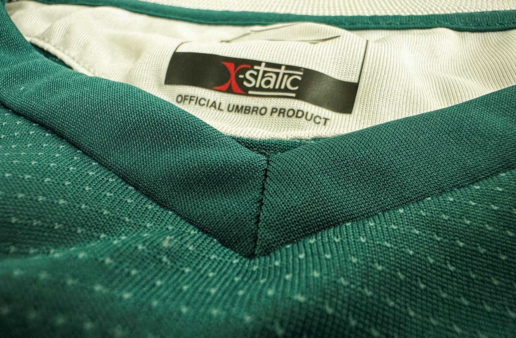 umbro-xstatic-jersey-detail-shot