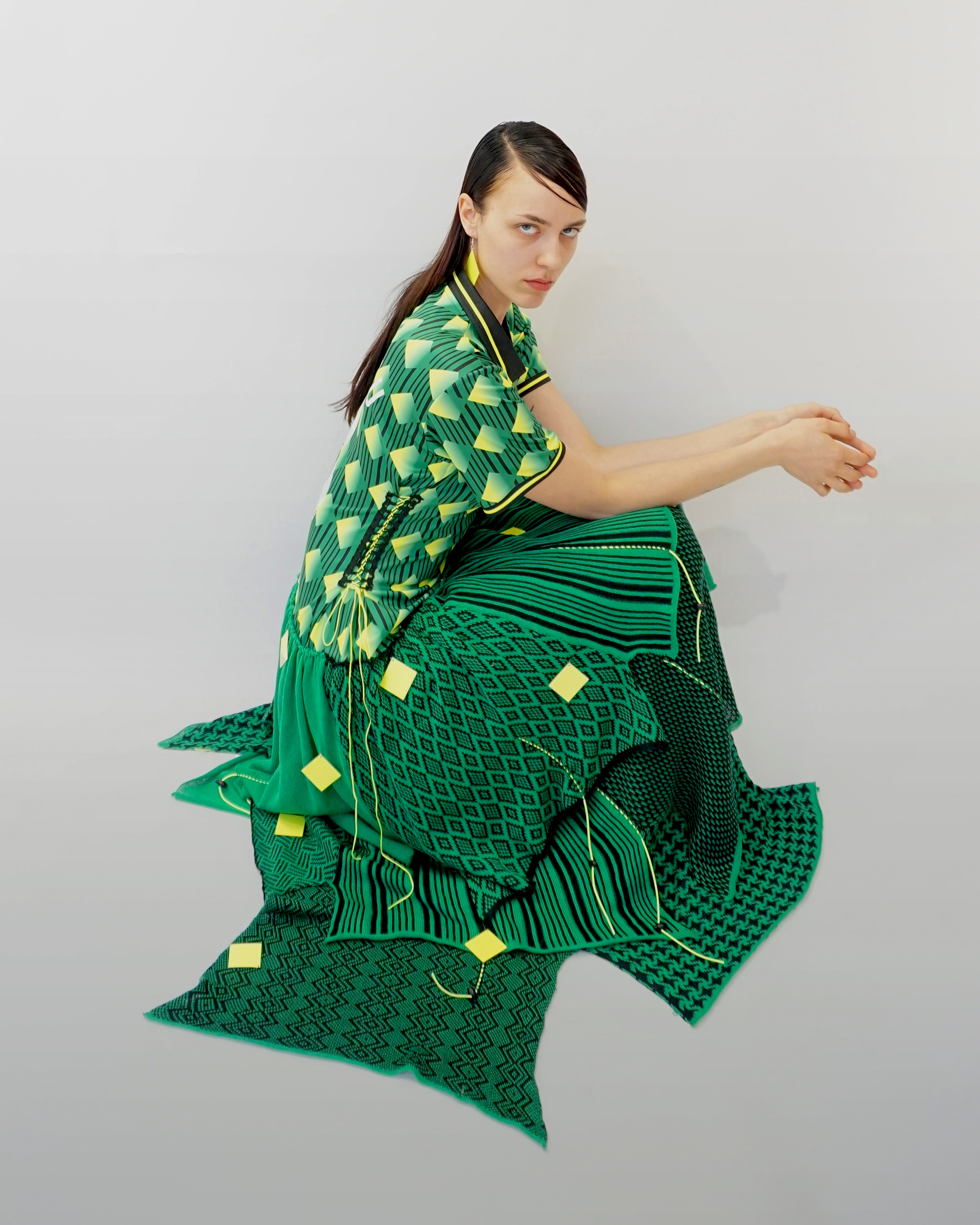 umbro-make-new-nouveau-nova-female-model