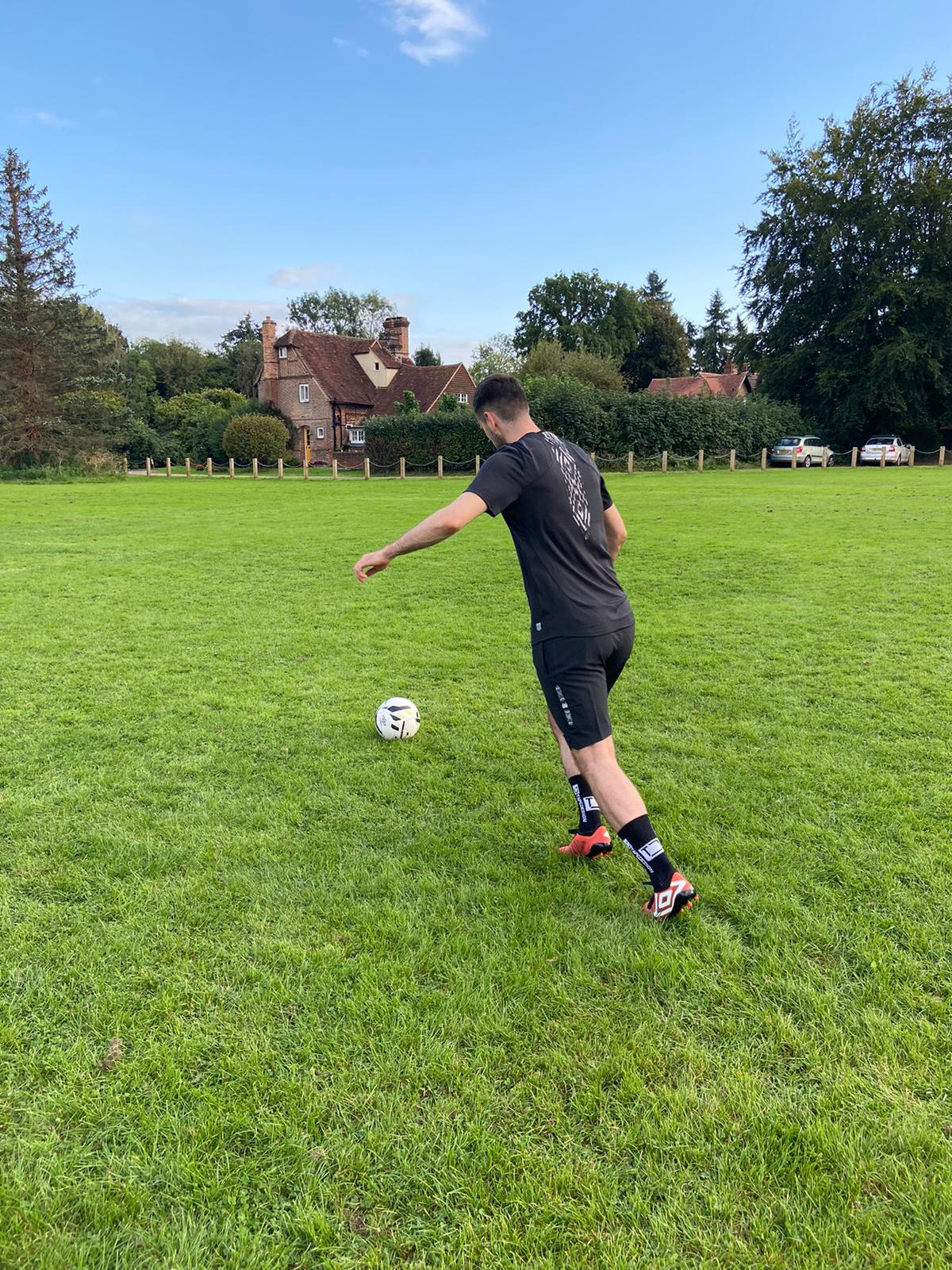 jay-jones-umbro-diamond-fc-taking-shot