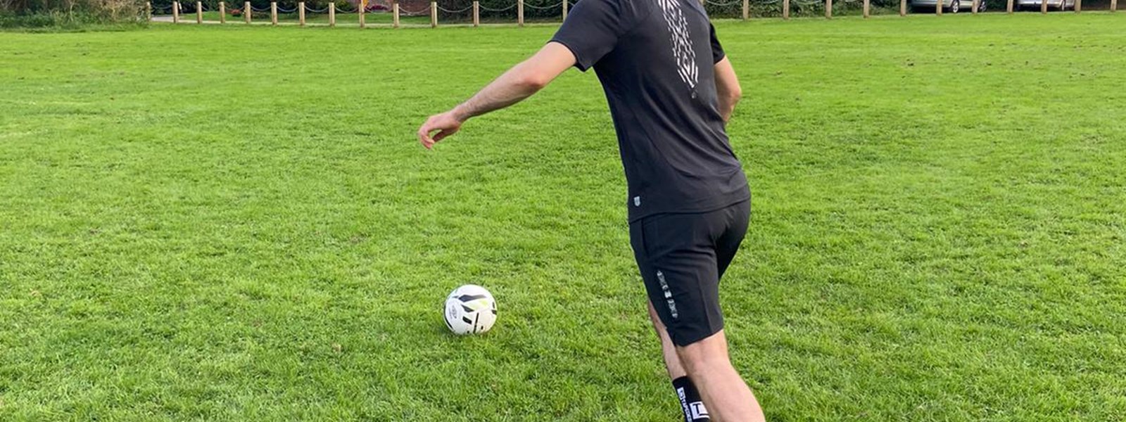 jay-jones-umbro-diamond-fc-taking-shot