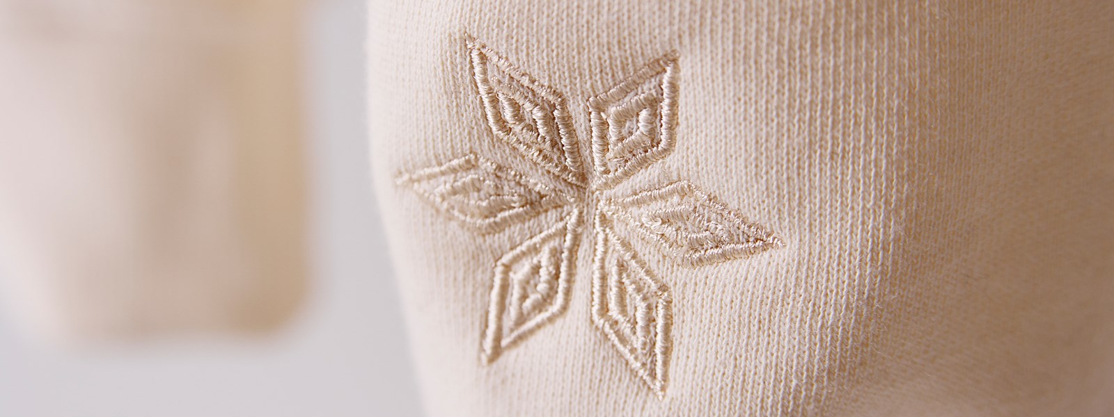 umbro-undyed-sustainability-logo-web-banner