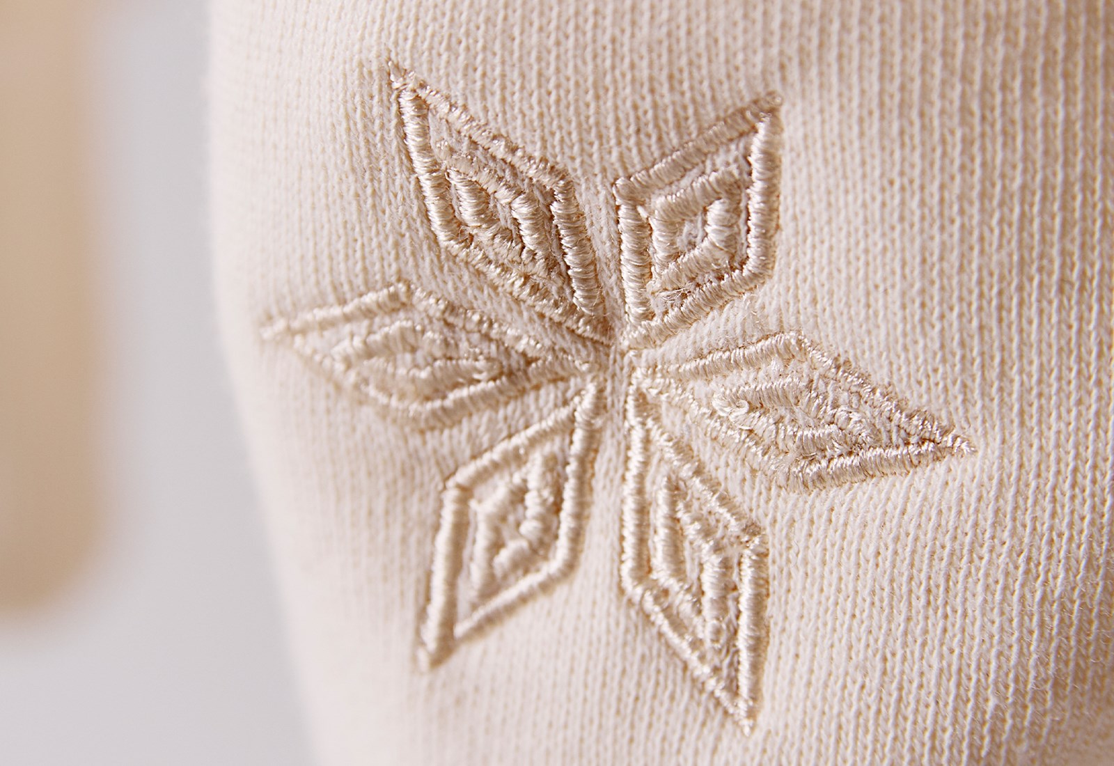 umbro-undyed-sustainability-logo-web-banner
