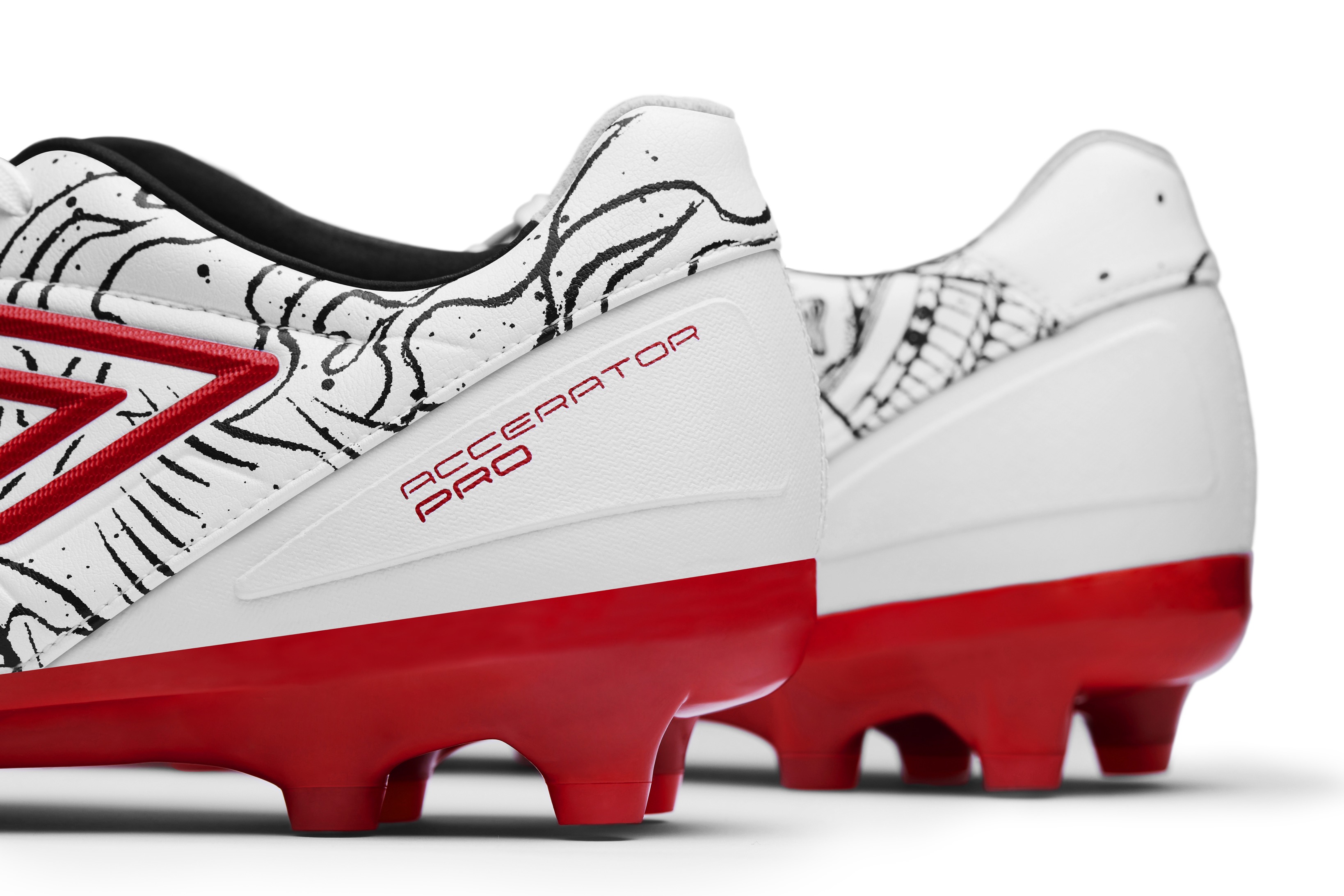 u-by-gaku-accerator-pro-heel-shot