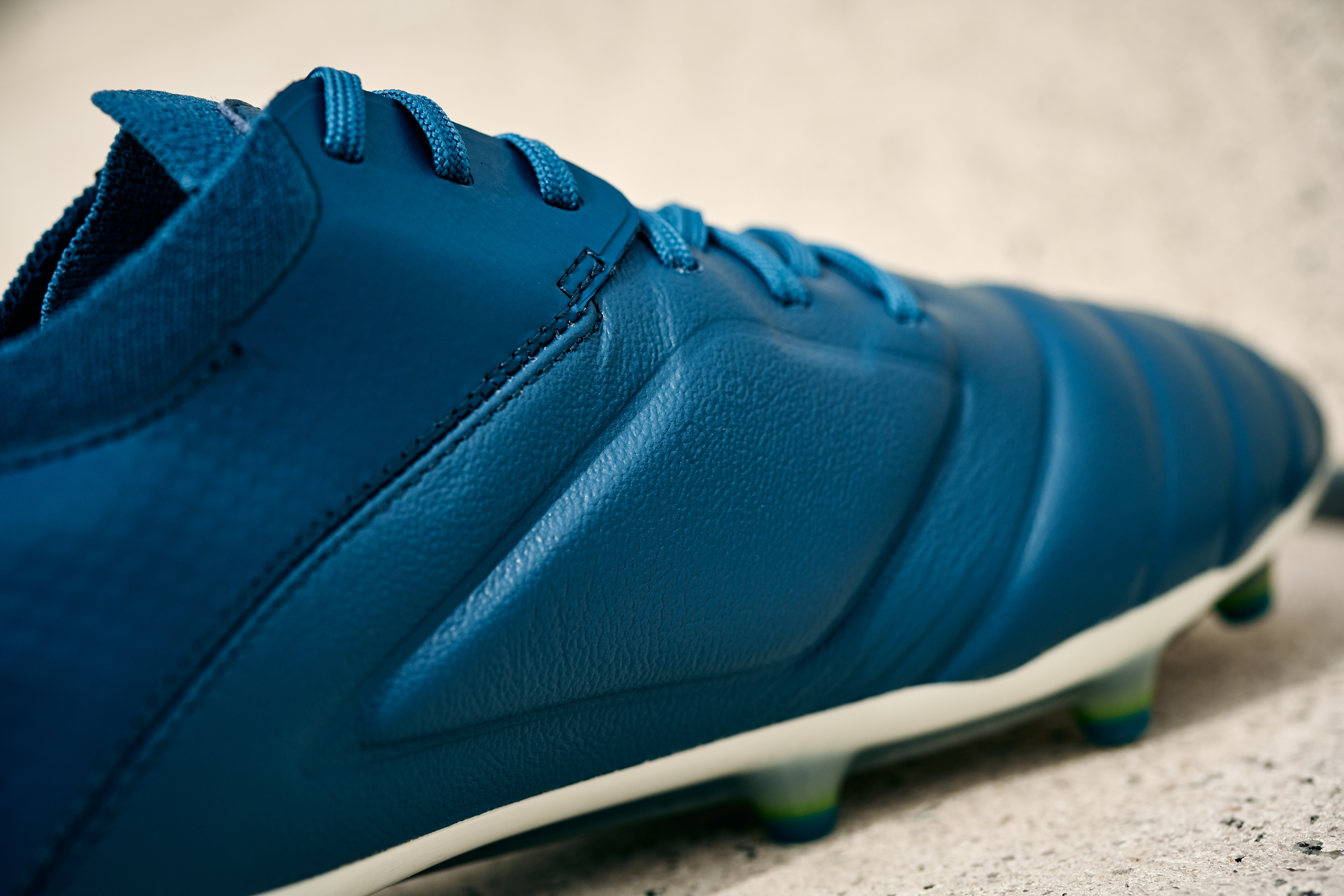 umbro-tocco-pro-blue-sapphire-3