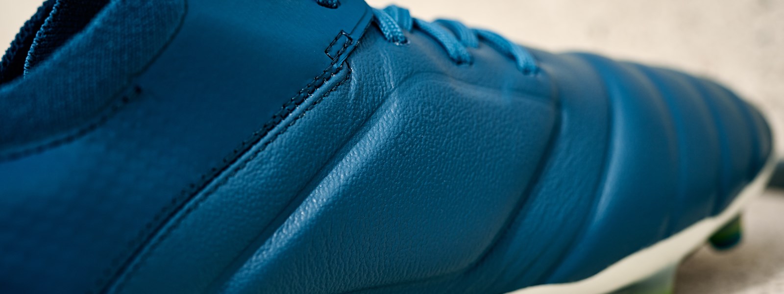 umbro-tocco-pro-blue-sapphire-3