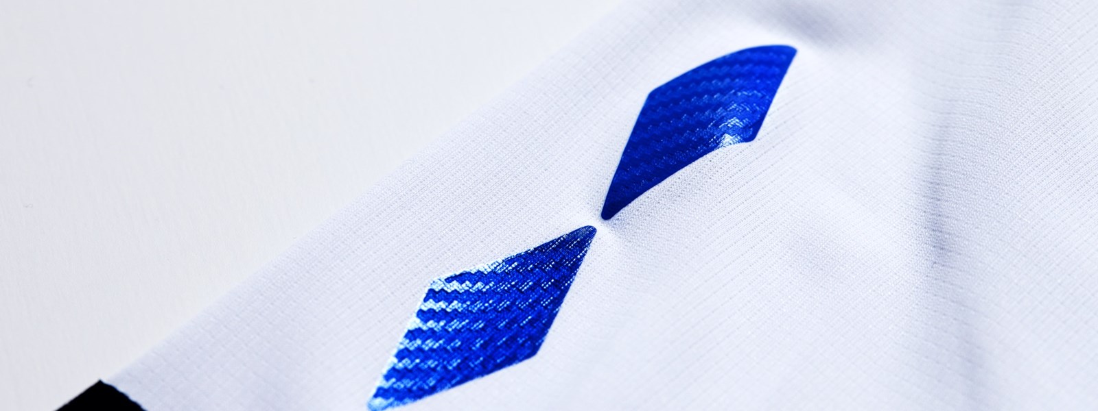 gamba-osaka-21-22-away-kit-sleeve-shot