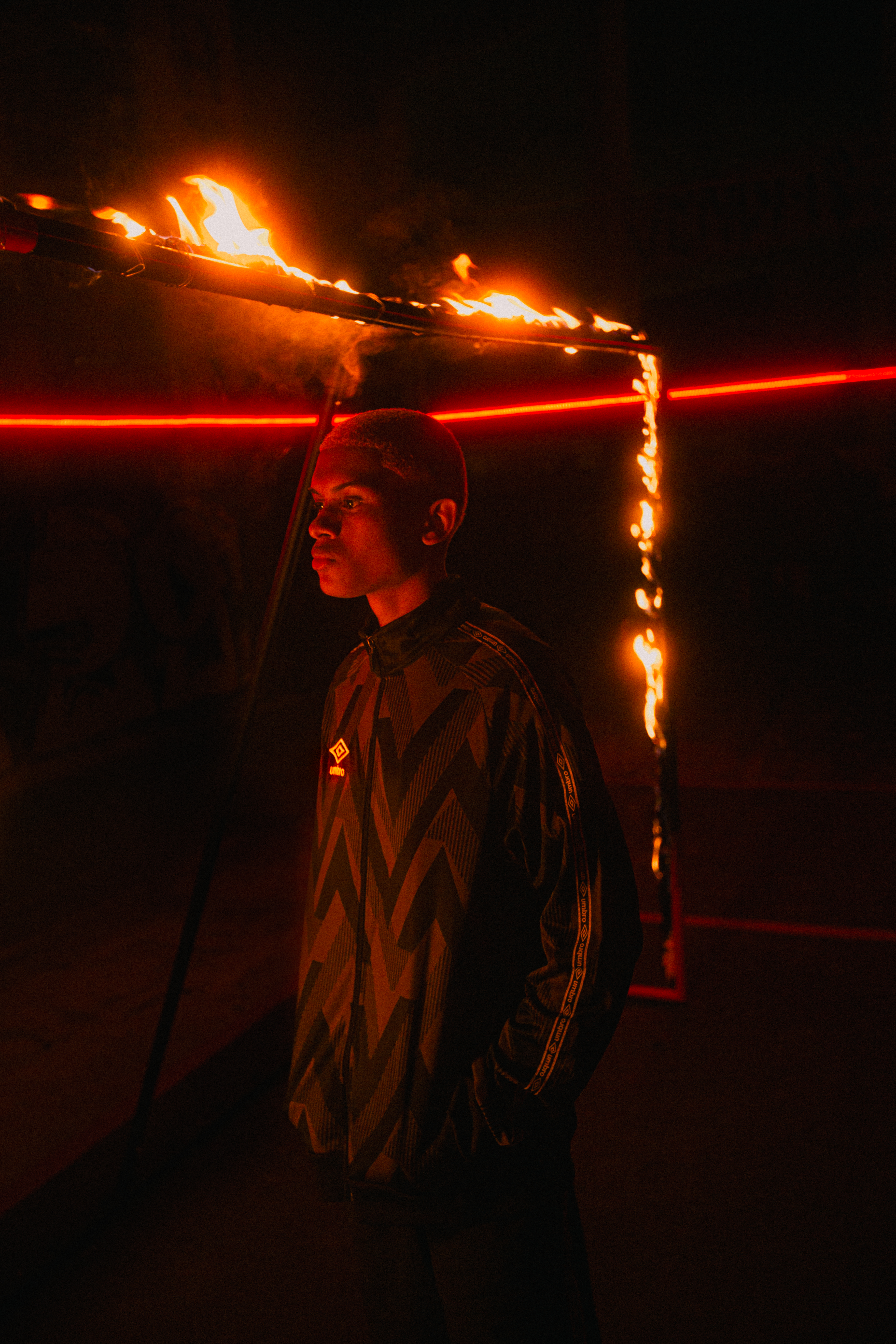 sala-z-futsal-shoe-player-shot-6