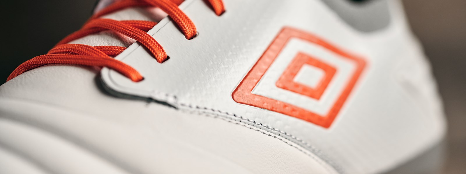 umbro-tocco-pro-carrot-white-2