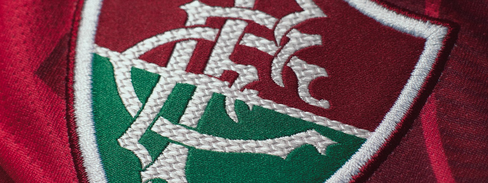 umbro-fluminense-every-team-has-one-jersey-crest-shot