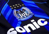 gamba-osaka-21-22-home-kit-crest-shot