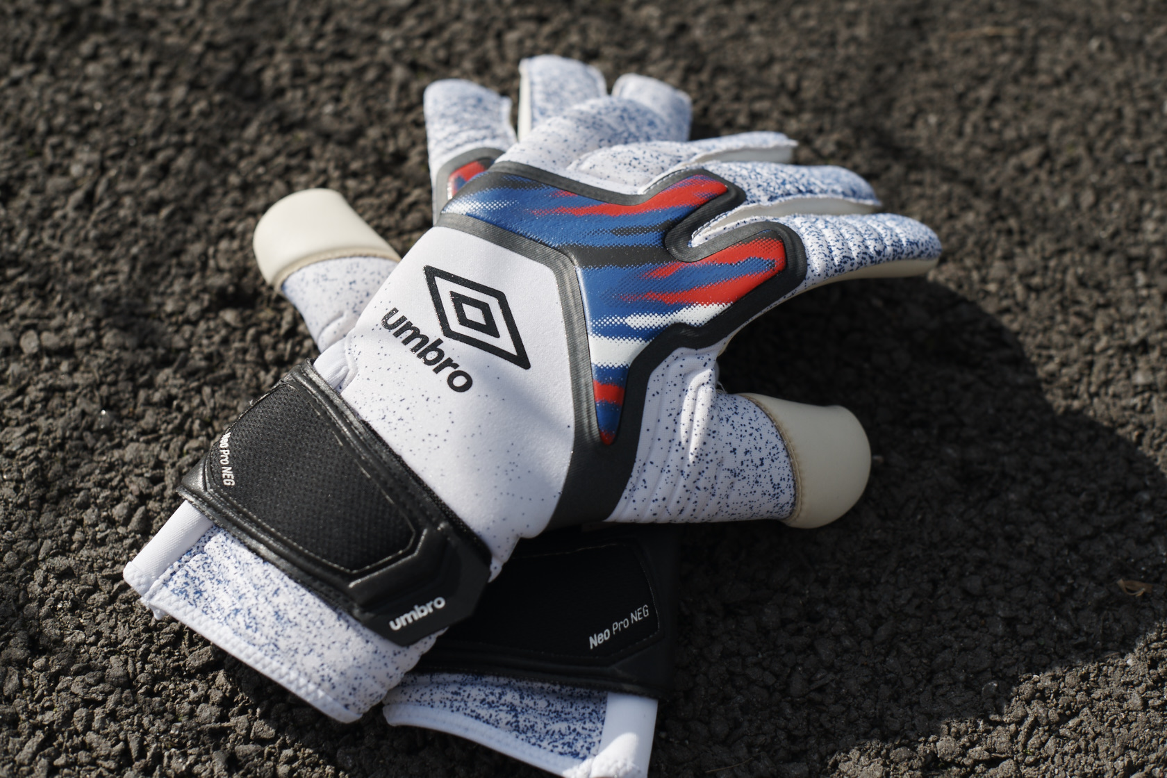 Umbro Arturo Soccer Goalkeeper Gloves Size 4 New in Package 