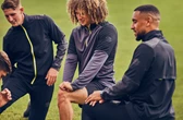 umbro-its-a-training-thing-football-players-warming-up