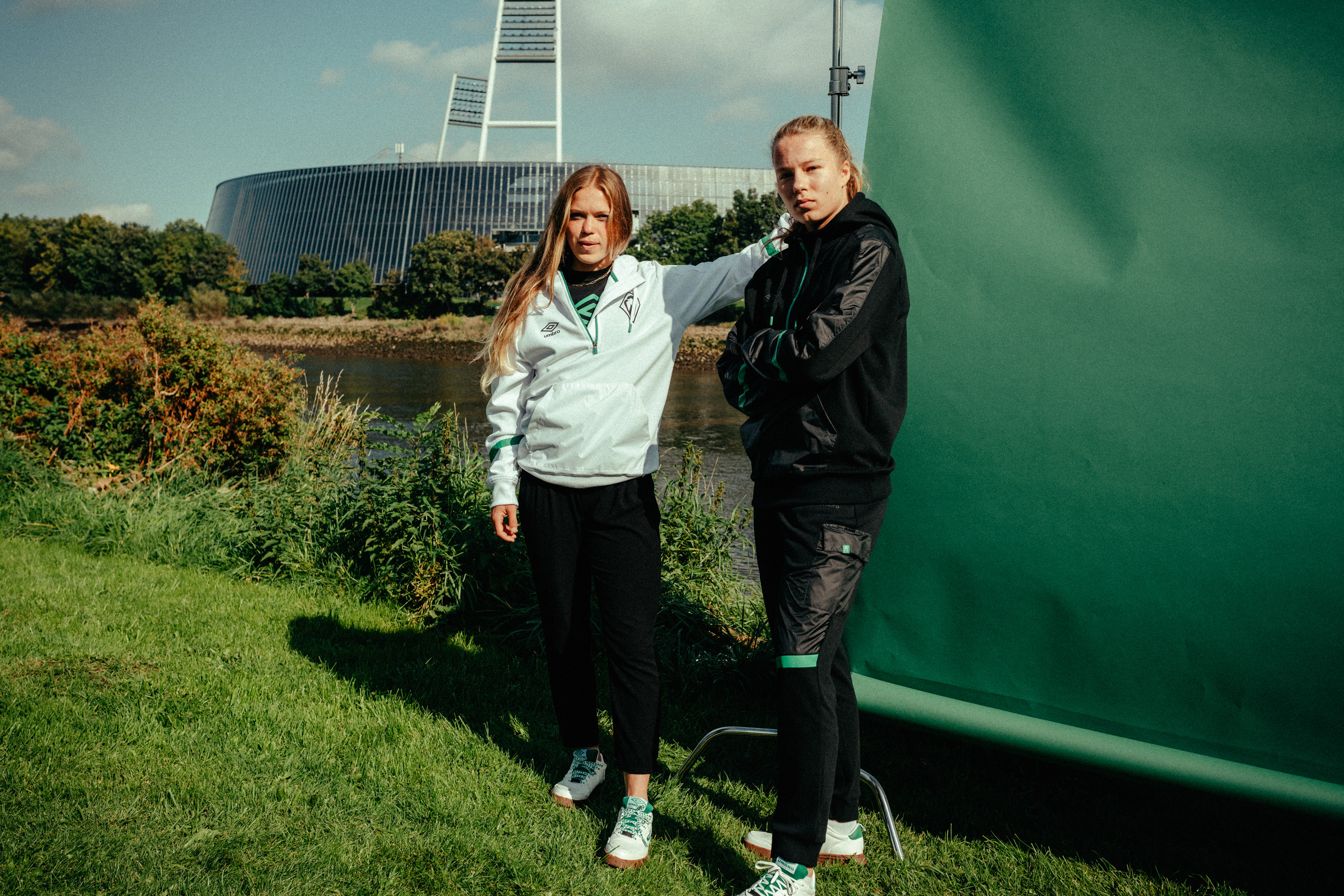 werder-bremen-icon-pack-female-models-windbreakers