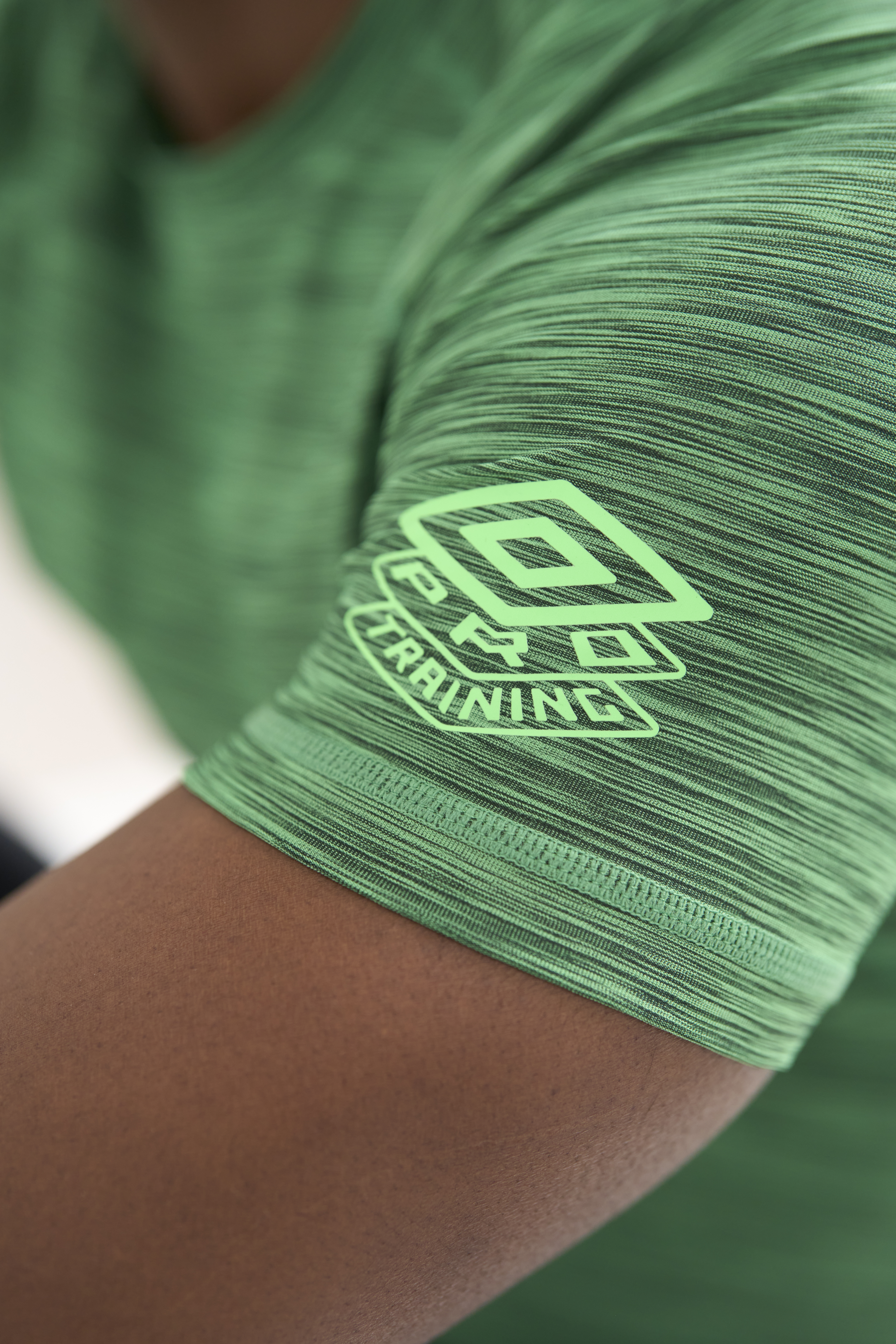 umbro-pro-training-elite-aw23-logo