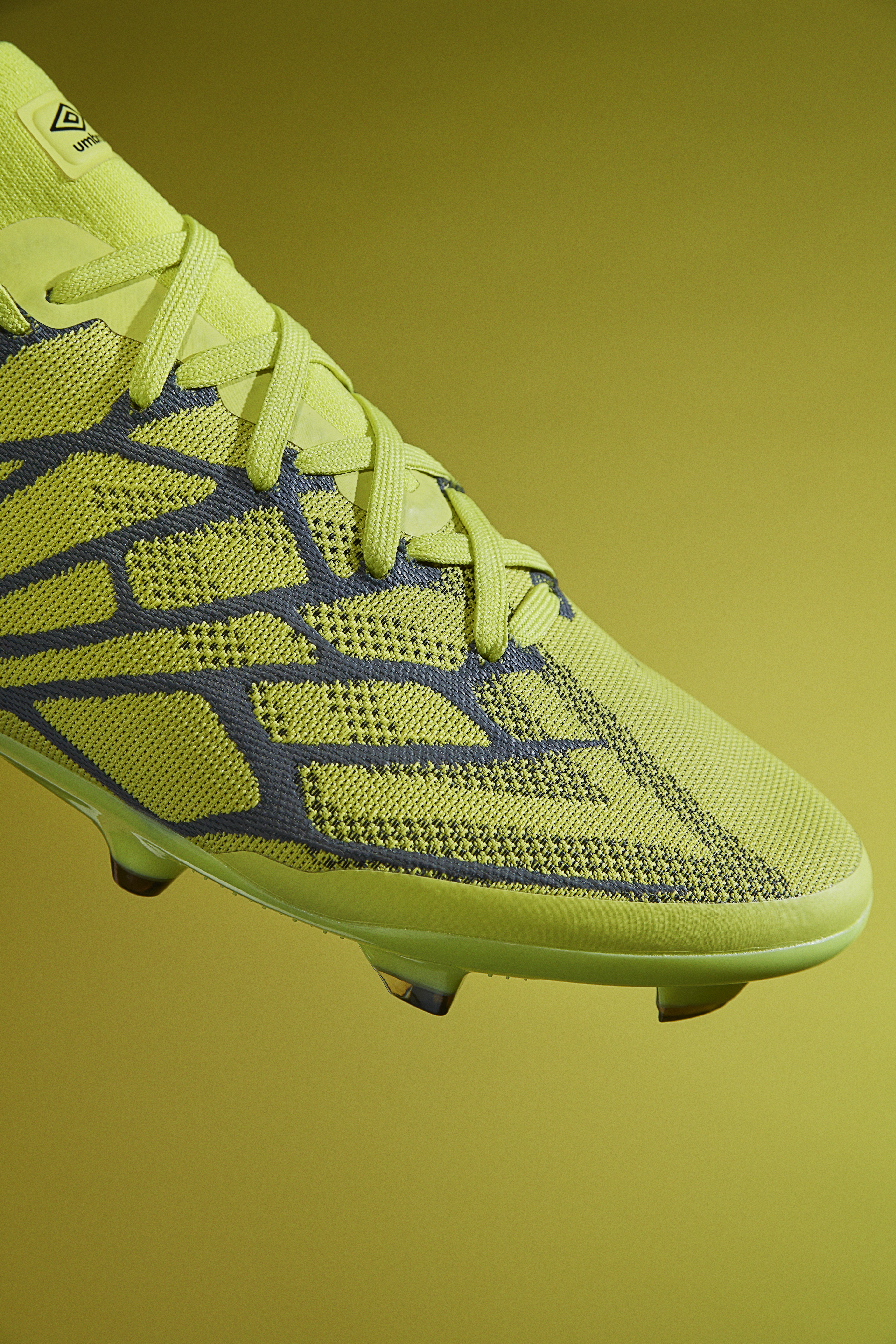 umbro-velocita-alchemist-studio-proweave