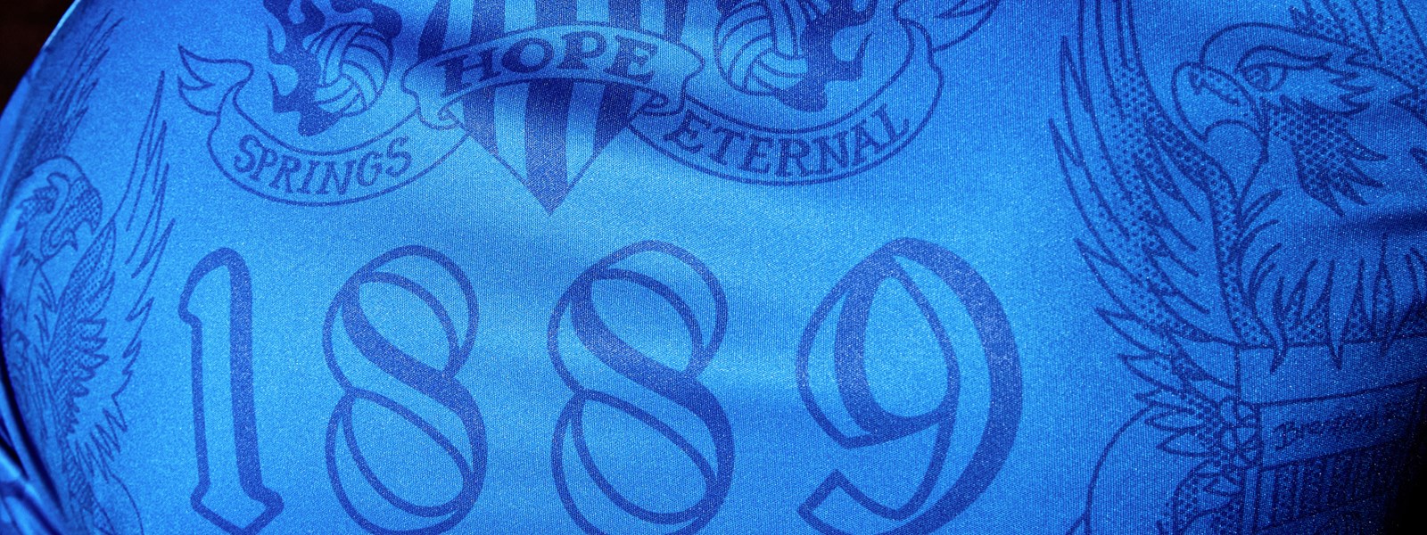 umbro-brentford-jersey-blue-details-1