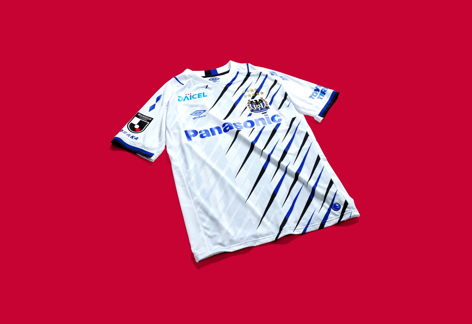 gamba-osaka-21-22-away-kit-hero-shot