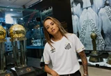 umbro-santos-fc-23-24-home-kit-female-model