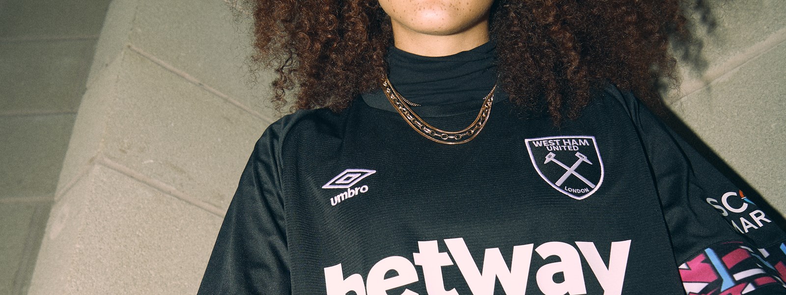 west-ham-united-22-23-away-jersey-detail-3
