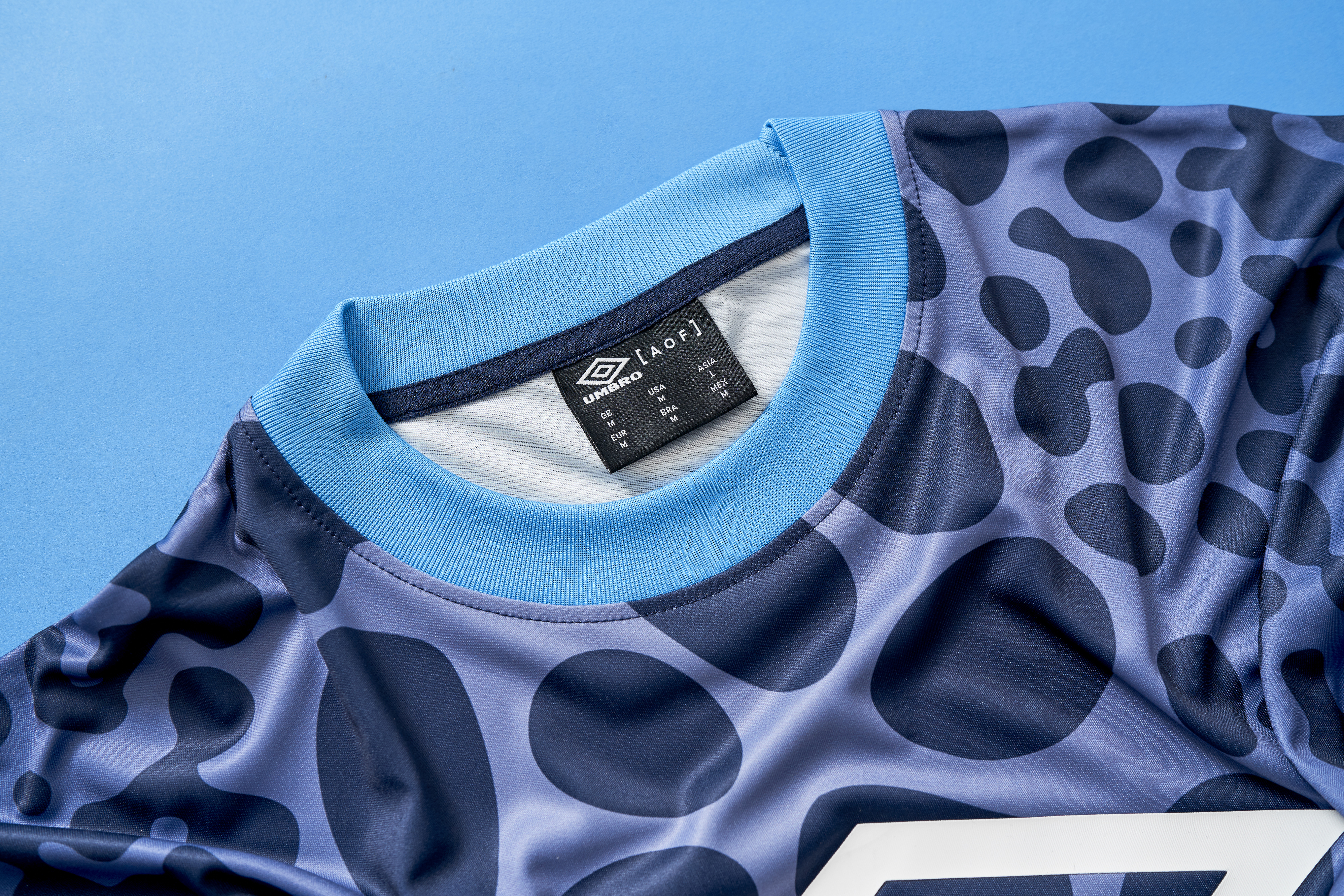 umbro-aof-x-umbro-frog-jersey-flat-3