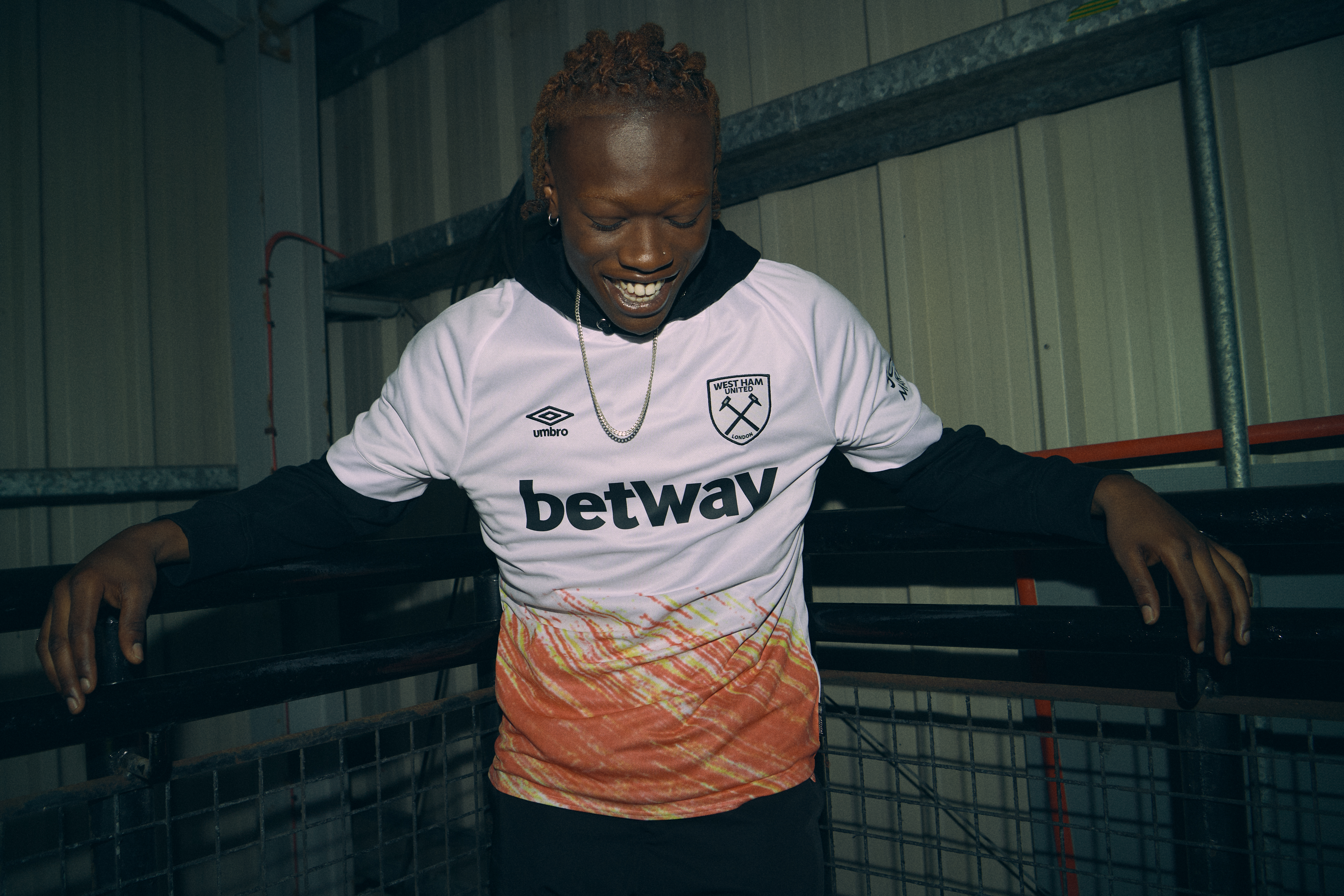 black west ham shirt