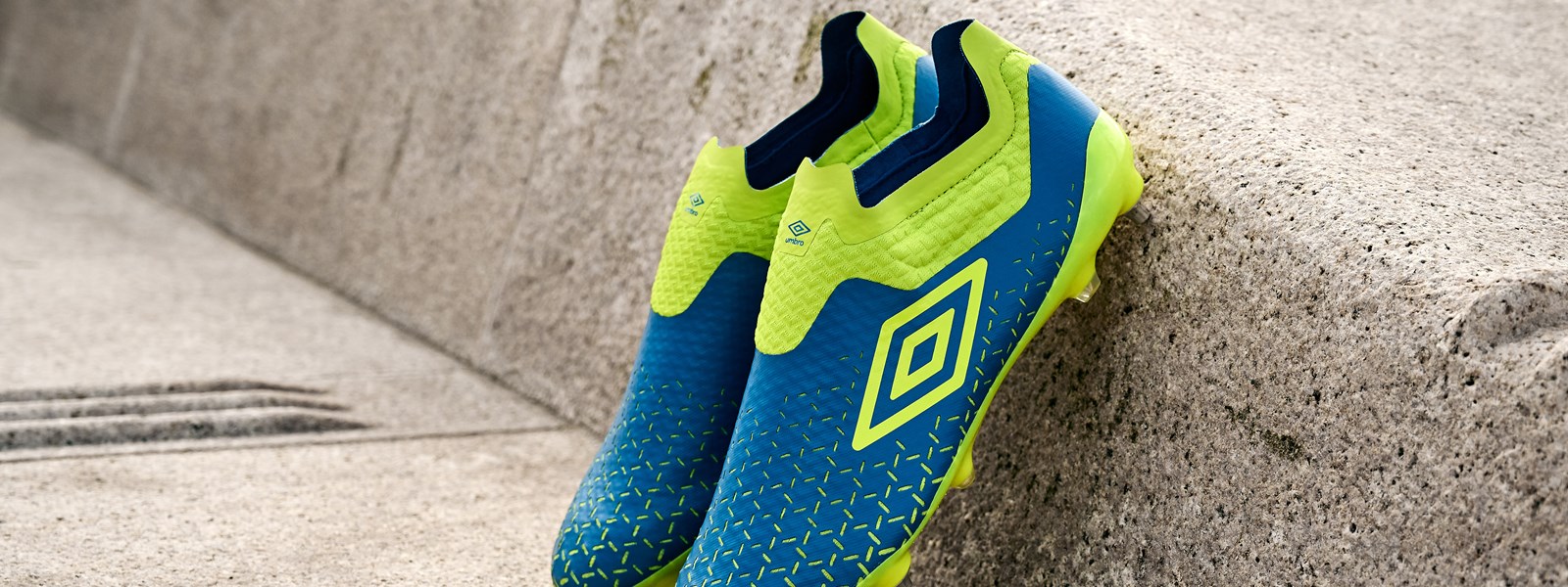 umbro-velocita-5-elite-blue-sapphire-1