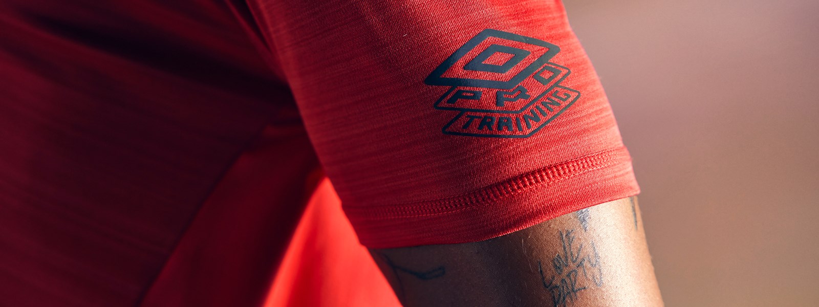 umbro-pro-training-red-poly-marl-top-sleeve