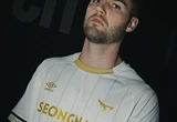 umbro-seongnam-fc-2023-away-kit-on-player