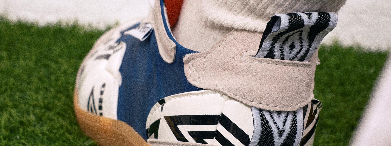 make-new-x-slow-projects-heel-of-sneaker